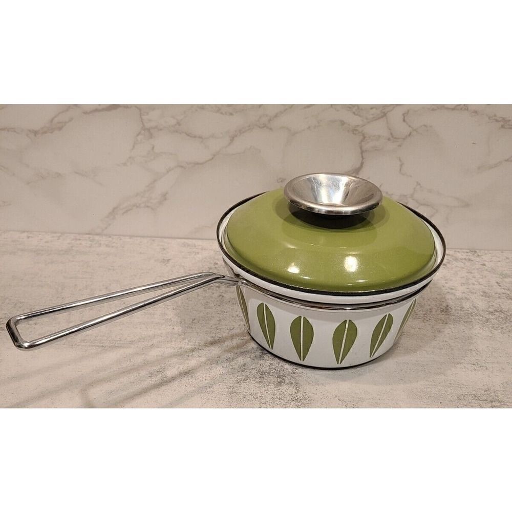 Cathrineholm Lotus Small Enamel Sauce Pot/Pan W/ Lid Metal Handle MCM 50s/60s